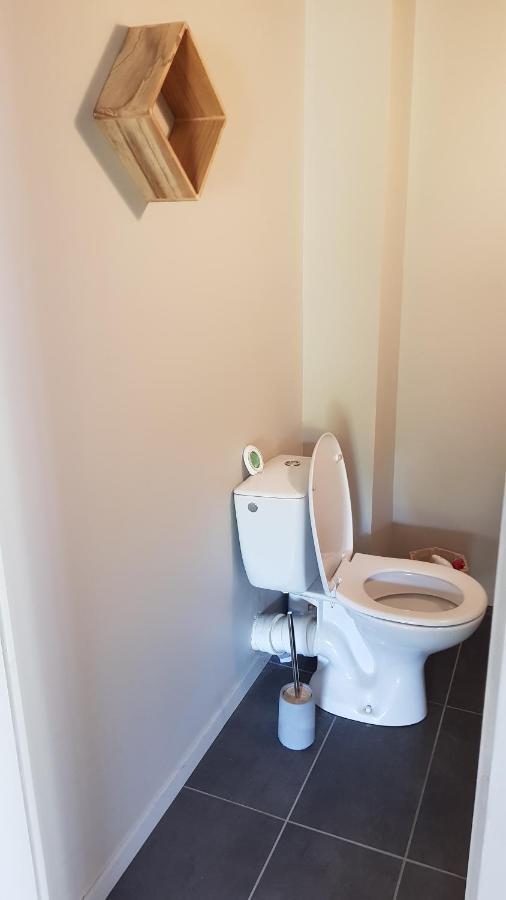 Chambre Avec Salle De Bain Hotell Donzy Exteriör bild