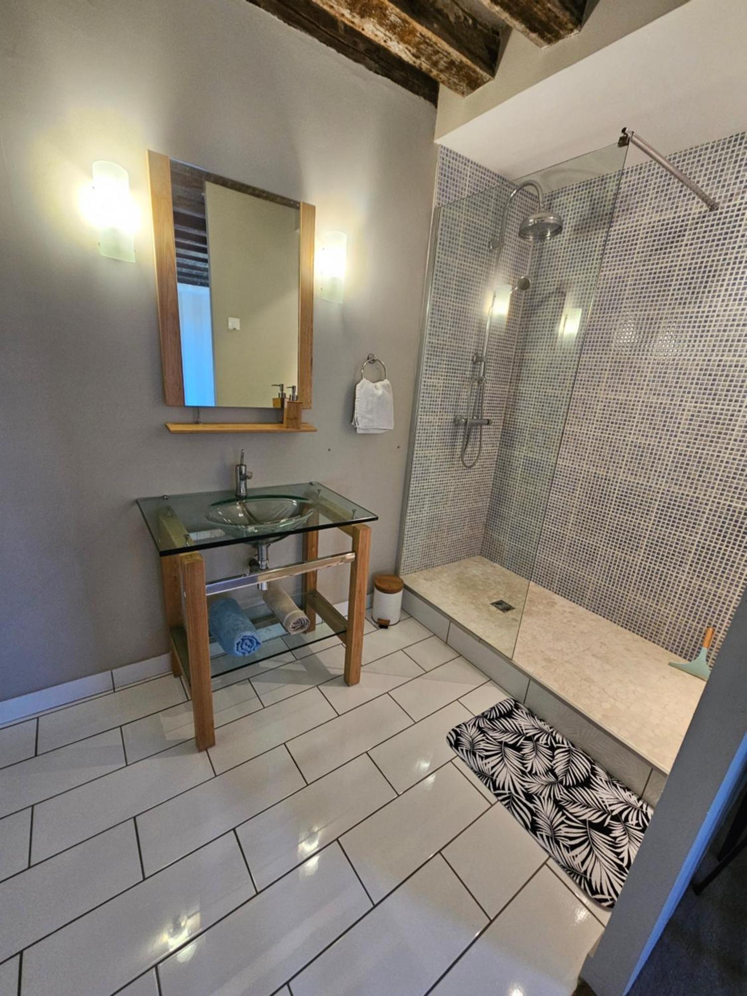 Chambre Avec Salle De Bain Hotell Donzy Exteriör bild